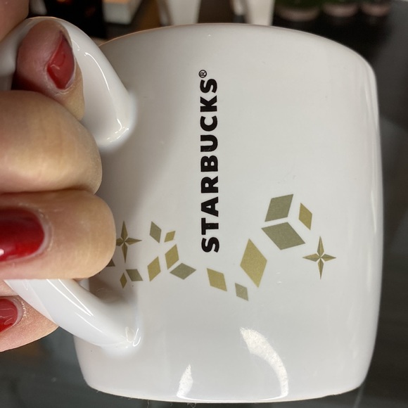 2 Starbucks Holiday collection 2013 mugs - Picture 6 of 13